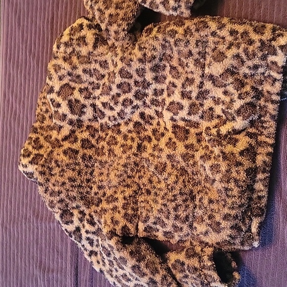 Girls Cheetah print textured polyester jacket. Kenzie Girl sz 7/8 - Picture 3 of 3